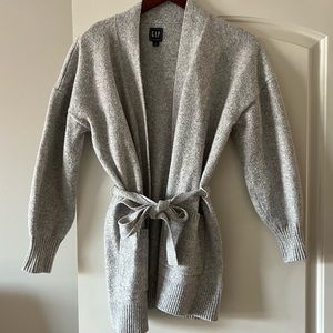 GAP Grey cardigan